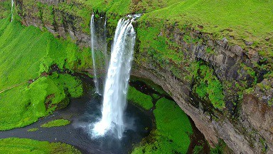 【4K超清风景视频】【无人机航拍 冰岛自然人文风景 喜欢泡温泉赏瀑布的有福了！】【WEBM/312M/3分钟】