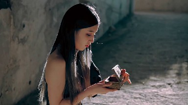 【4K超清MV】【韩国女团Pixy《Wings》刺激的暗黑风MV】【WEBM/331M】