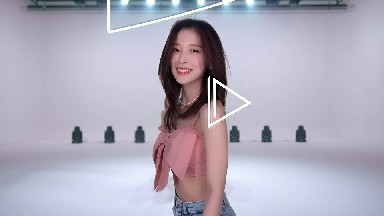 韩国女团OhMyGirl《Dun Dun Dance》练习室4K超清MV下载