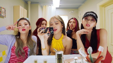 【4K超清MV】【韩国女团Itzy 2021年9月新歌《SWIPE》】【WEBM/462M/城通/夸克】