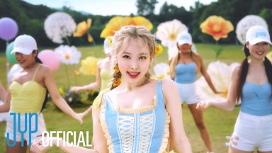 【4K超清MV】【韩国女团Twice林娜琏Nayeon《Pop!》表演版MV】【WEBM/354M/城通/夸克】