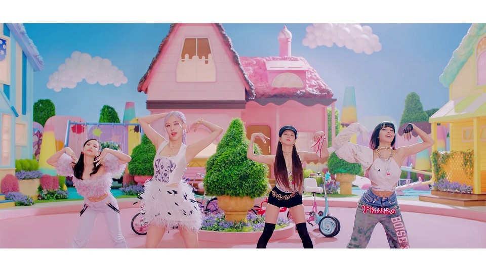 韩国女团BLACKPINK与欧美女星Selena Gomez合作带来《Ice Cream》4K超清MV