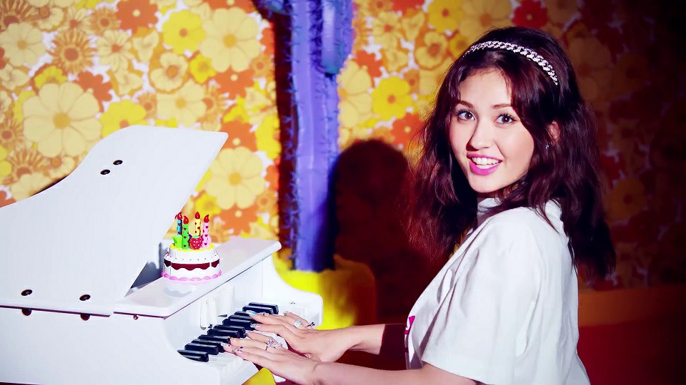 韩国歌手全昭弥SOMI《Birthday》2K 1080P超清MV下载