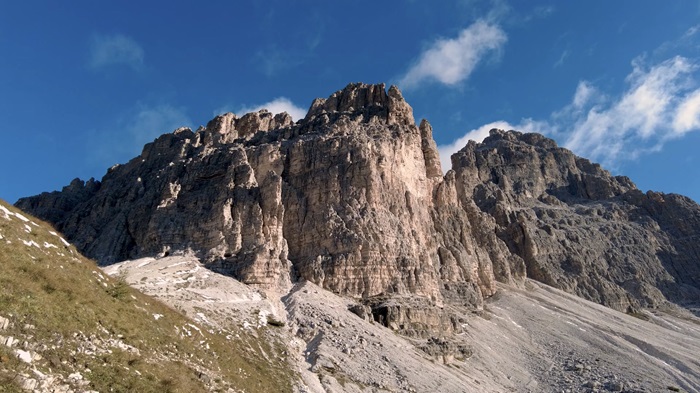意大利 多洛米蒂山区 拉瓦雷多三尖峰 4K超清风景视频下载